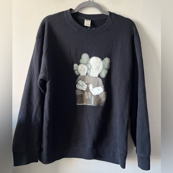 Uniqlo x KAWS Black Crewneck Sweater - Picture 1 of 8